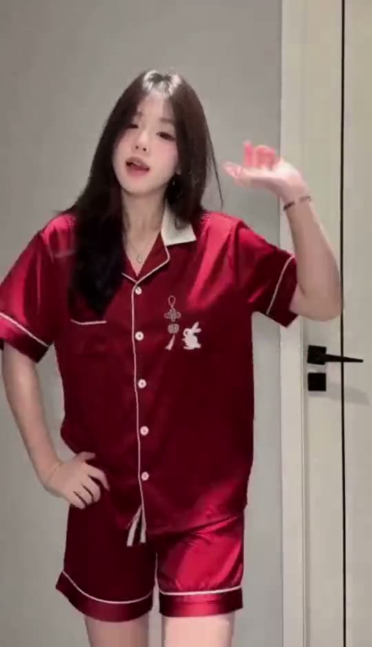 换装换元素 · 红色系效果